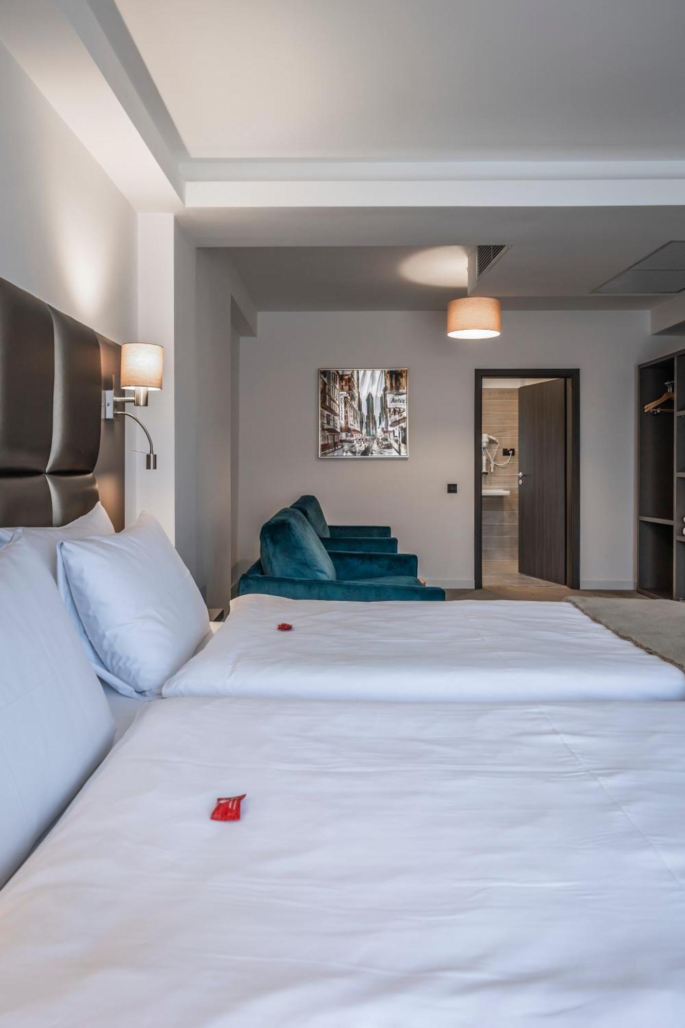 Charm Boutique Hotel Satu Mare Eksteriør bilde