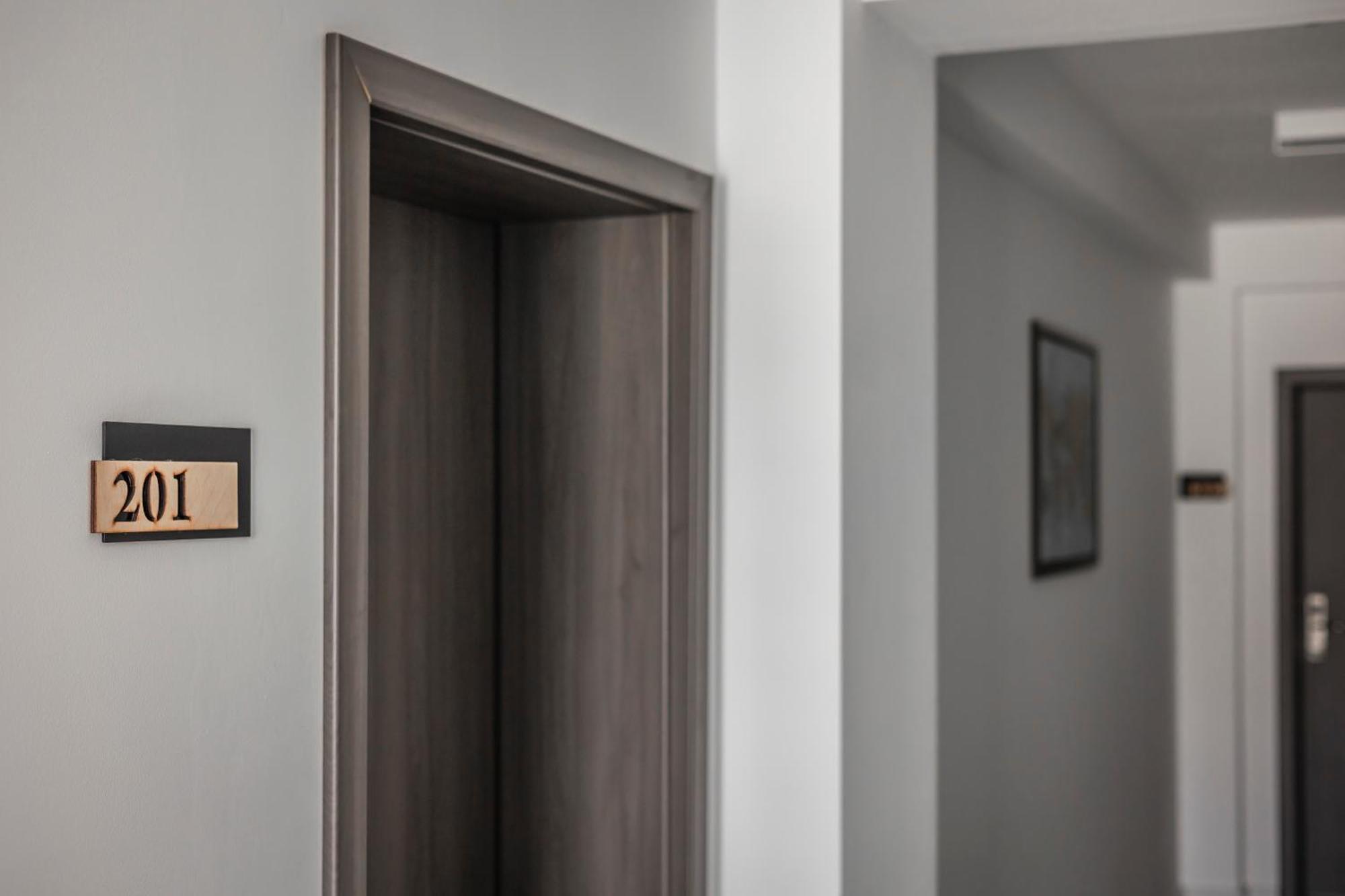 Charm Boutique Hotel Satu Mare Eksteriør bilde