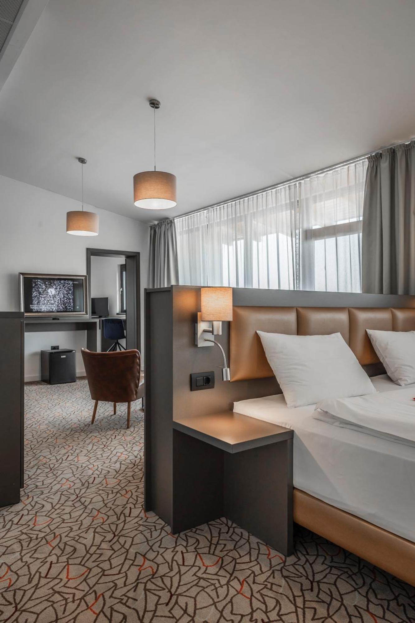 Charm Boutique Hotel Satu Mare Eksteriør bilde