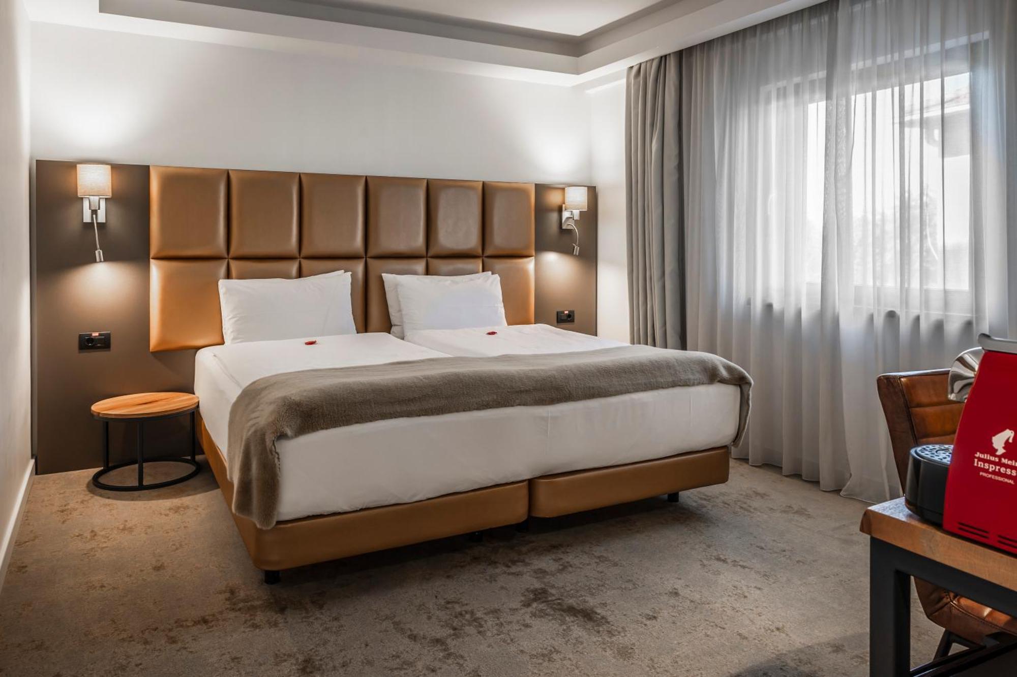 Charm Boutique Hotel Satu Mare Eksteriør bilde